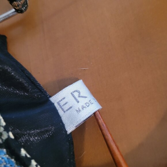 ERMO Vintage Y2K Beaded Floral Baguette Tapestry Shoulder Bag - Picture 3 of 5